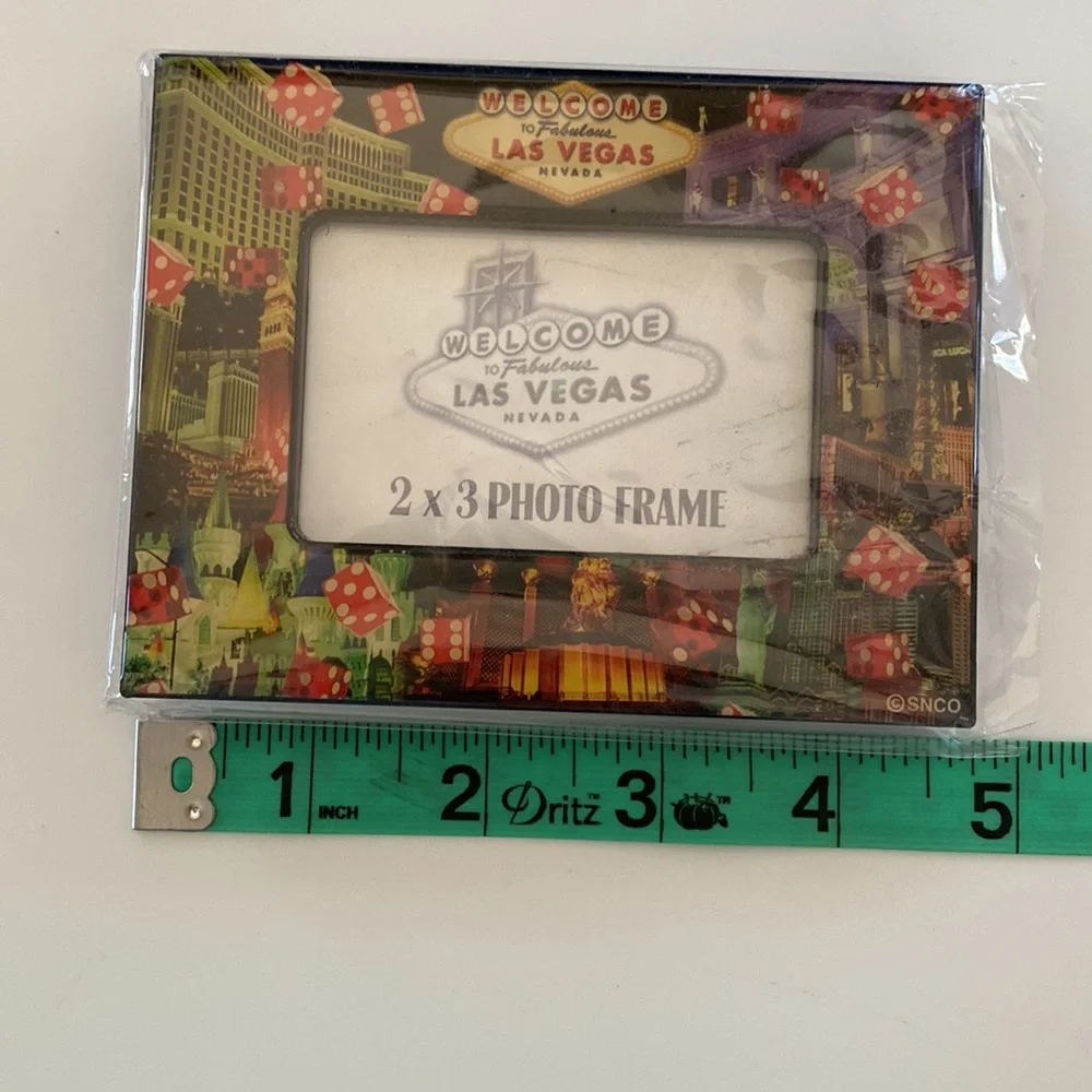 “WELCOME TO FABULOUS LAS VEGAS” Frame‎ for 2”x3” Photos